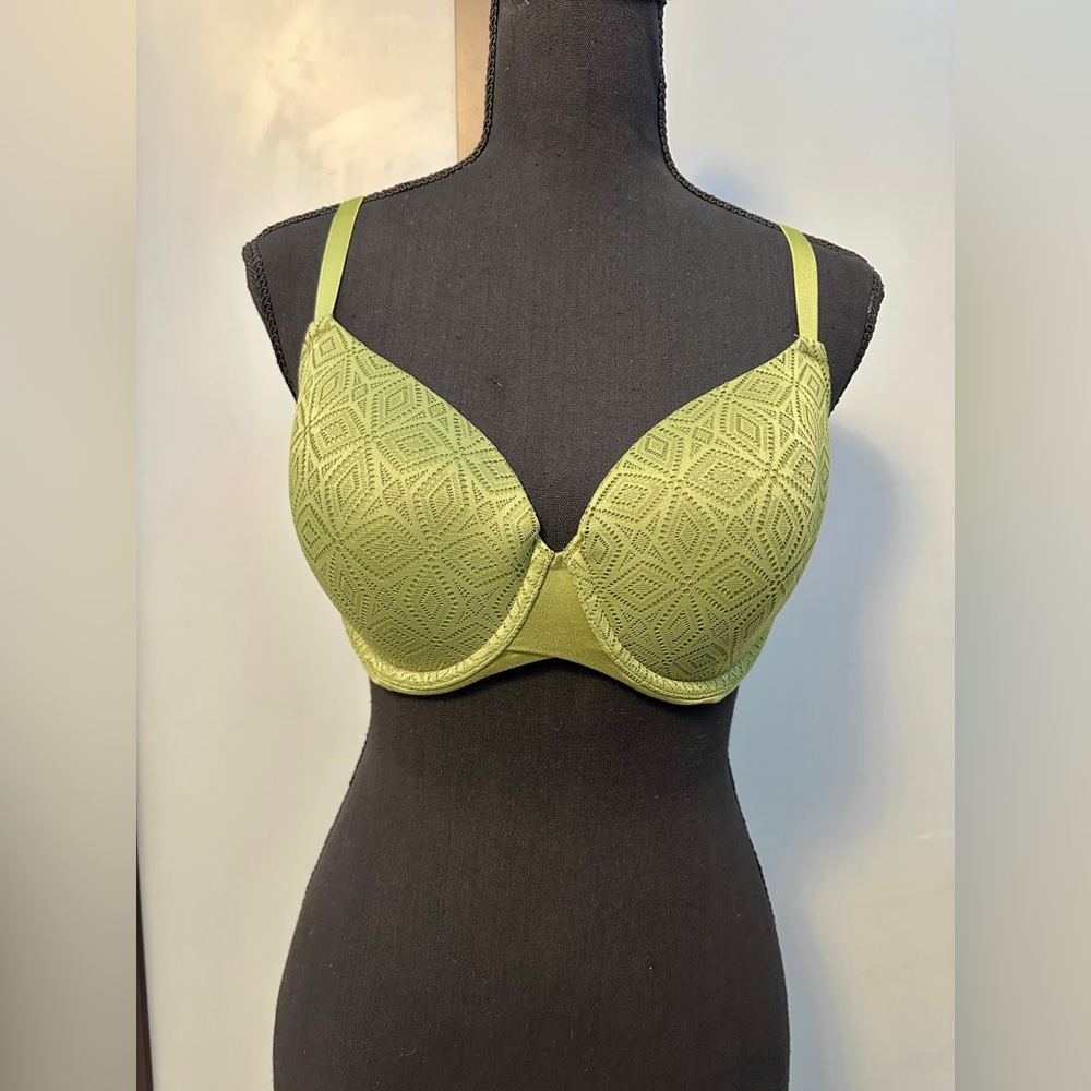 ‼️New Year’s Clearance‼️ Auden Green Bra Size 34D